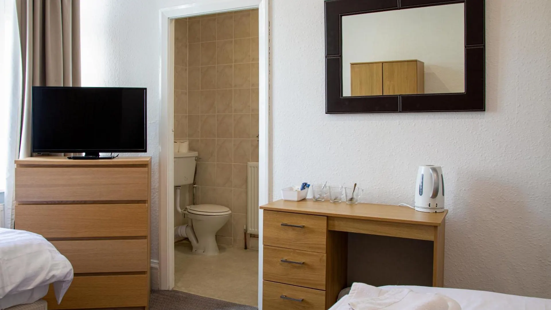 The Highlands, Bispham Bed & Breakfast Blackpool